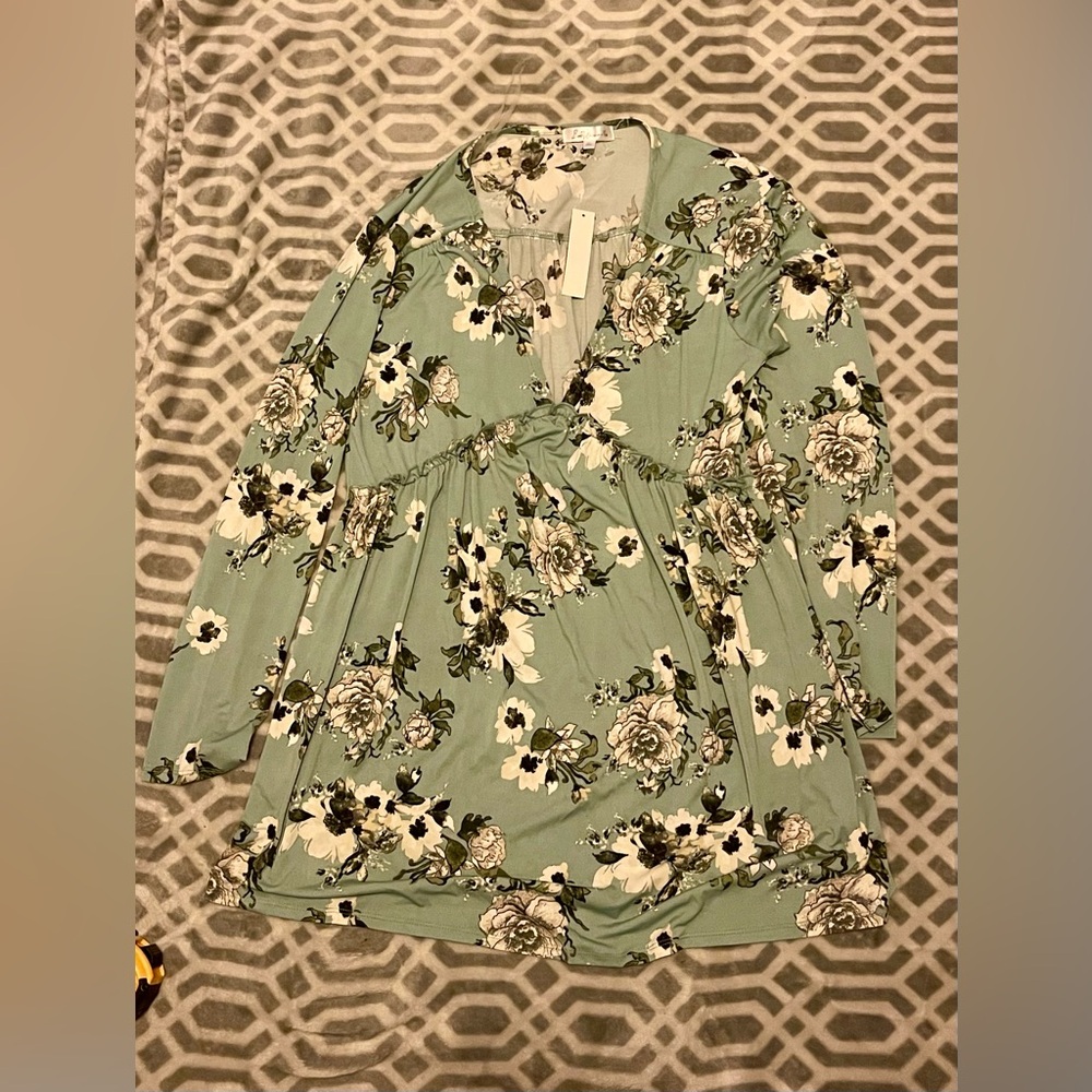 2 for $30
Floral Long Sleeve Tunic Maternity Top